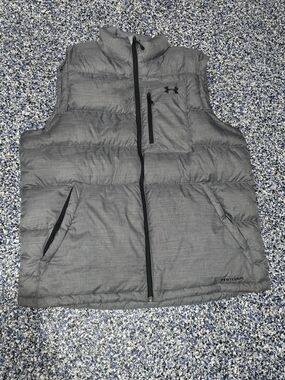 Under Armour Men's Gray Puffer Vest